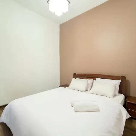 Apartment сучасні на площі митній *